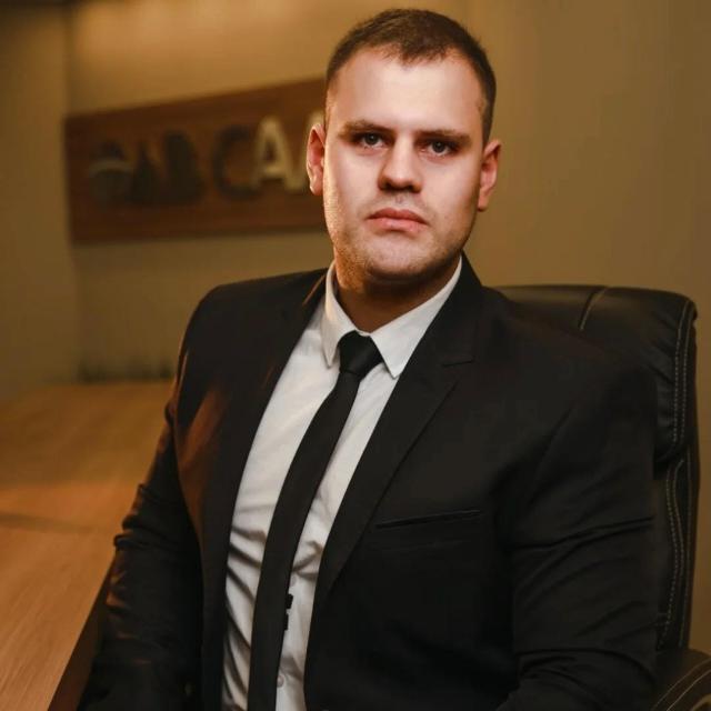 Renan Vande, advogado